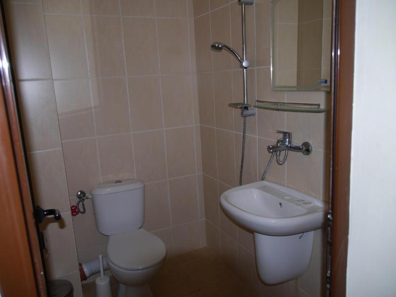 King Studio with Sofa Bed image 4