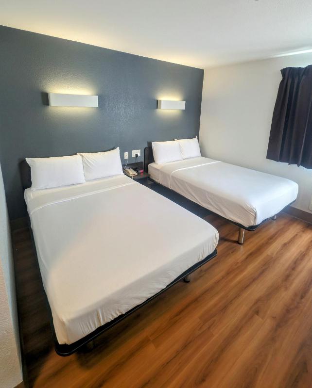 Quadruple Room - Non Smoking/Pet Friendly image 3