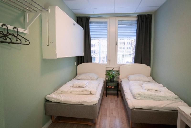 Triple Room with Shared Bathroom image 3
