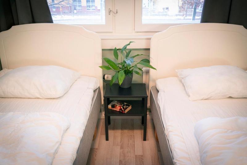 Triple Room with Shared Bathroom image 4