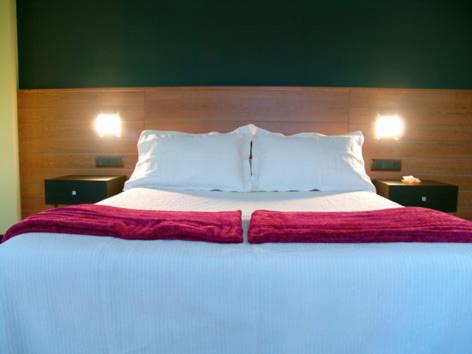 Double Room image 4