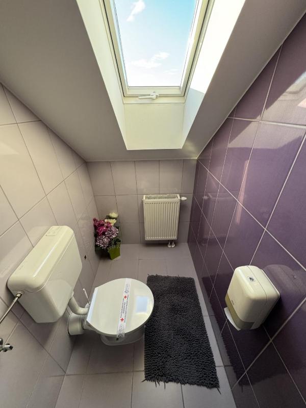 Standard Triple Room image 4