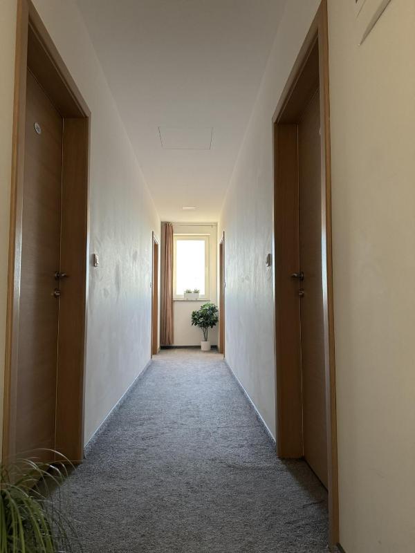 King Room image 3