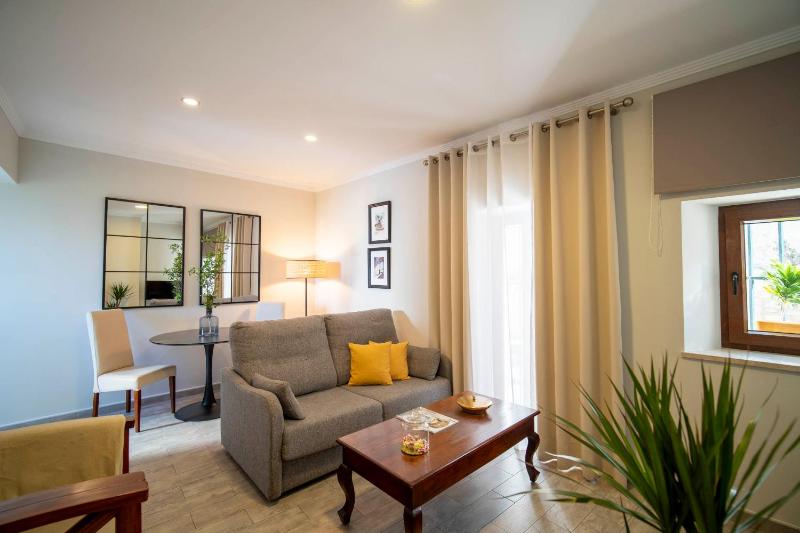 Apartment with Sea View image 3
