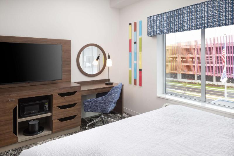 Family Room image 4