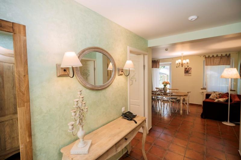 Deluxe Three-Bedroom Villa image 1
