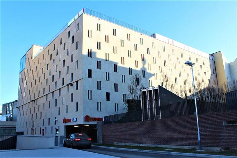 Mitte Apartments - image 37