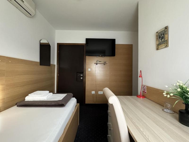 Standard Single Room image 1