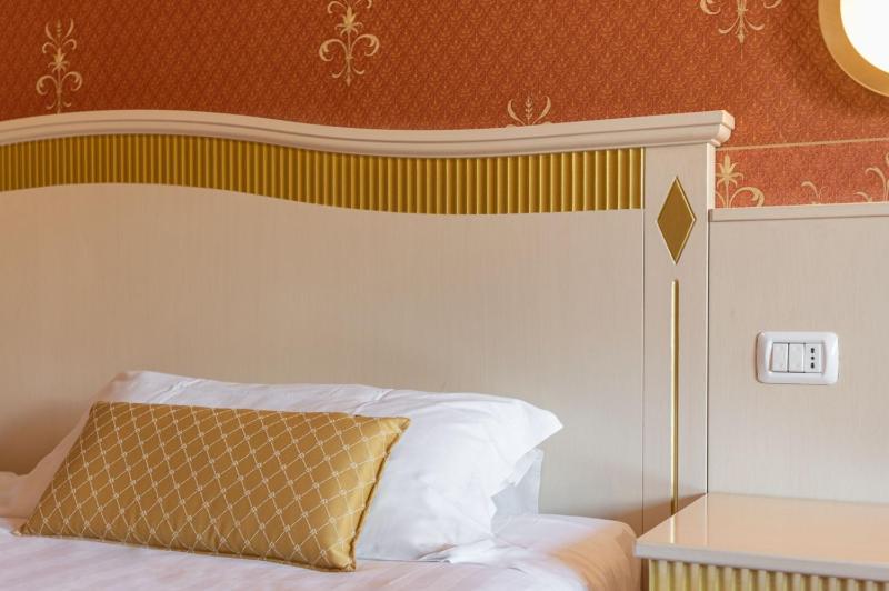 Deluxe Room with Garden View image 4