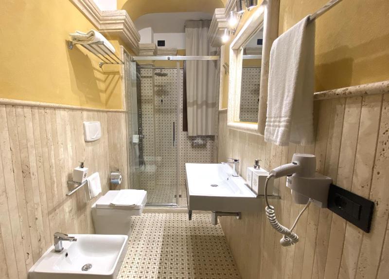 Superior Double or Twin Room image 4