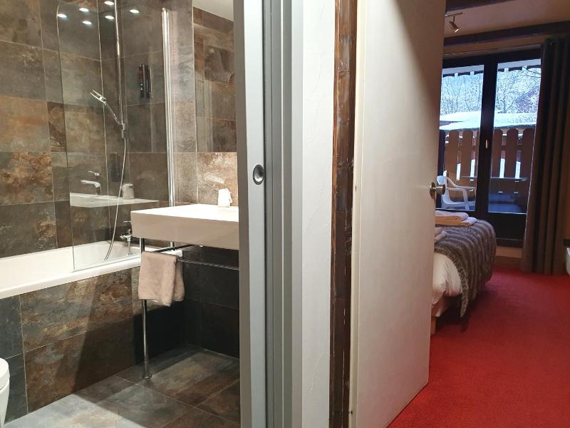 Double Room Mont Blanc side image 3