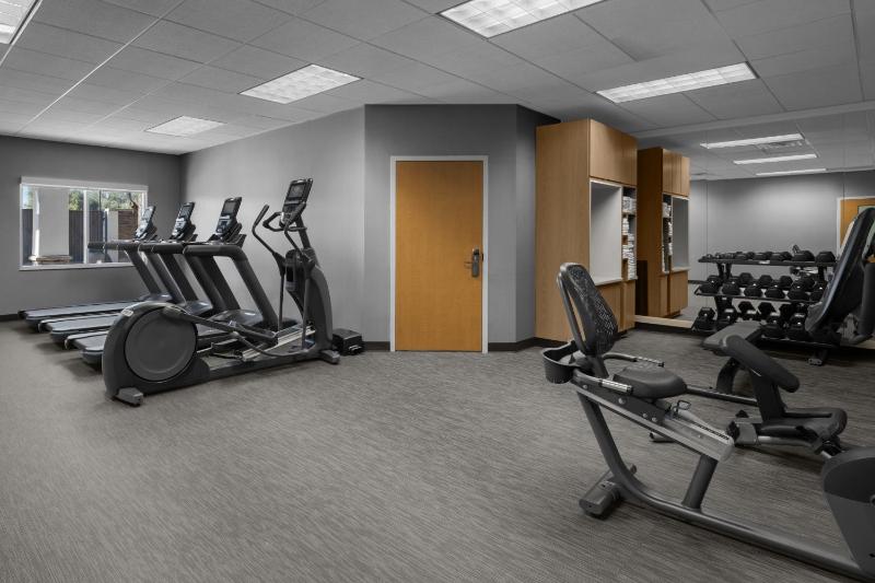 Courtyard by Marriott Phoenix West/Avondale - image 10