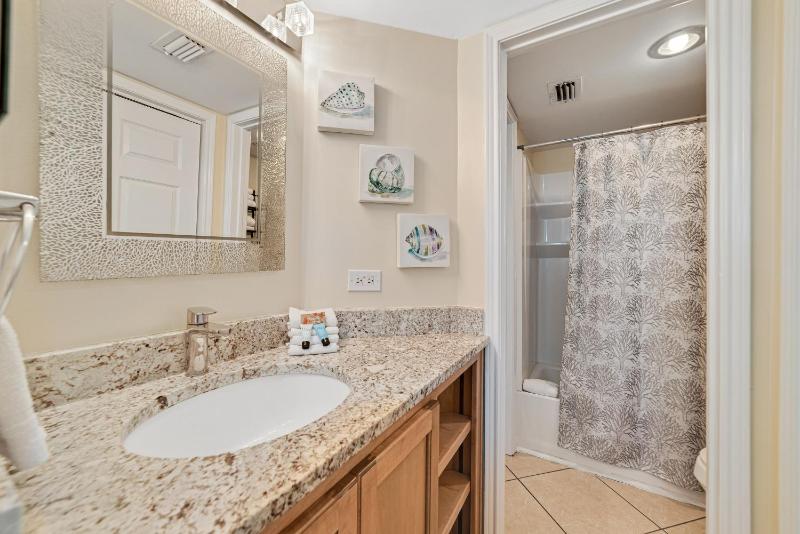 Surfside Shores 1503 - image 7