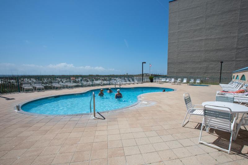 Surfside Shores 1503 - image 19
