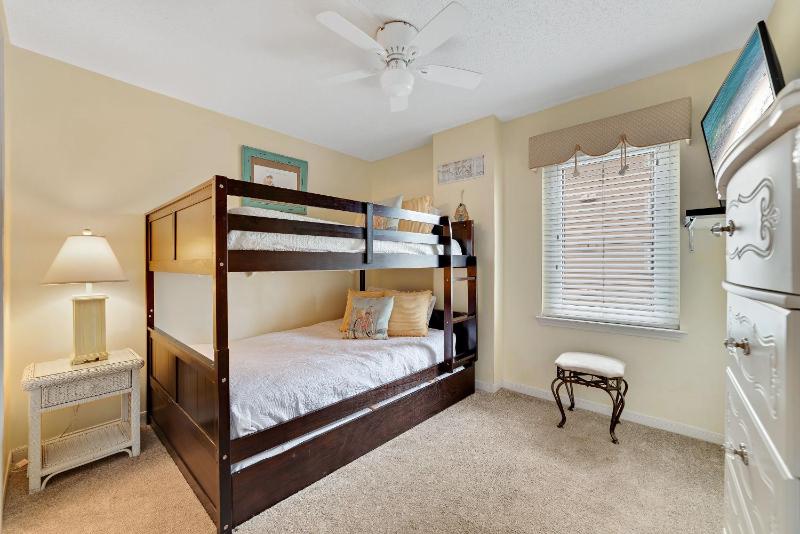 Surfside Shores 2306 - image 14