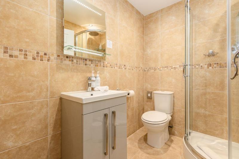 Wheatlands Lodge-Windermere - Award Winning - Adult Only - Free Car Park - image 5