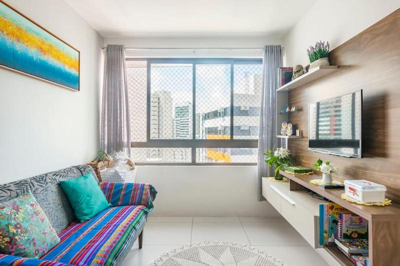 Apartamento agradável de dois quartos, perto do Aeroporto e Praia de Boa Viagem. Images