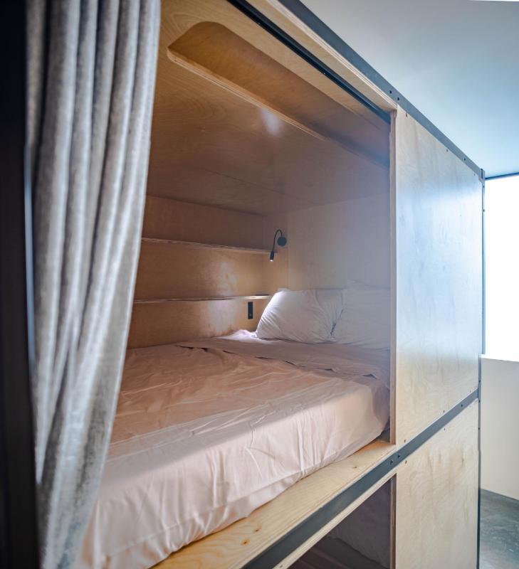 Single Bed in Male Dormitory Room with Shared Bathroom image 4