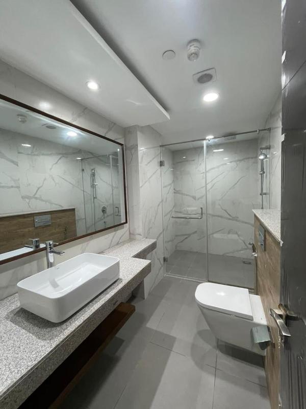 Executive Suite image 2