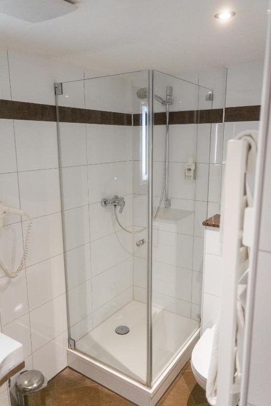 Business Double Room image 3