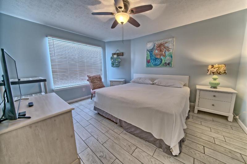 One-Bedroom Beachfront Villa 12 image 3