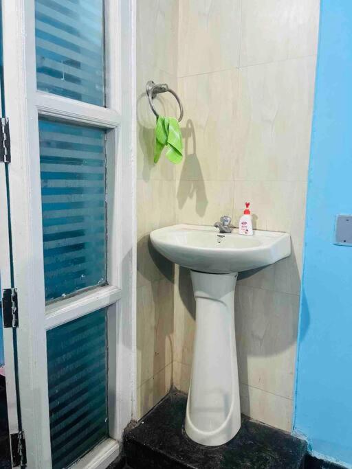 Dreamy bungalow 2BHK apartment - image 8