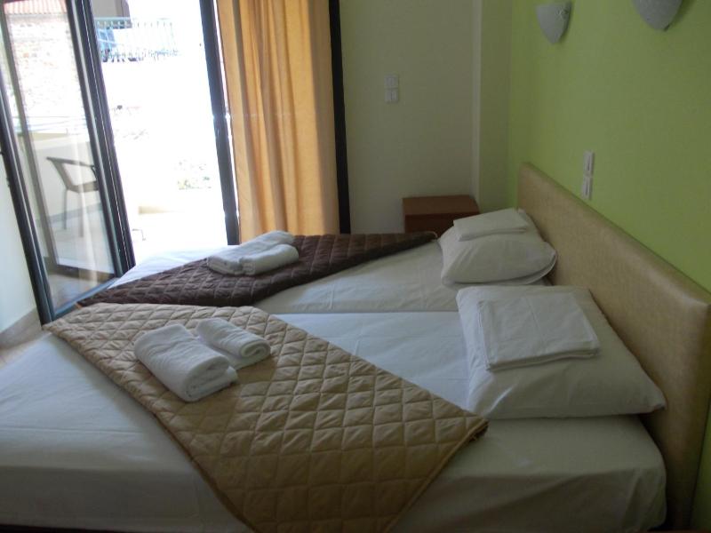 One-Bedroom Apartment image 3