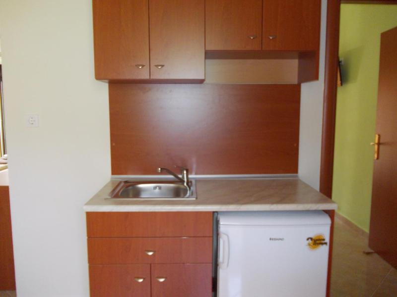 One-Bedroom Apartment image 4