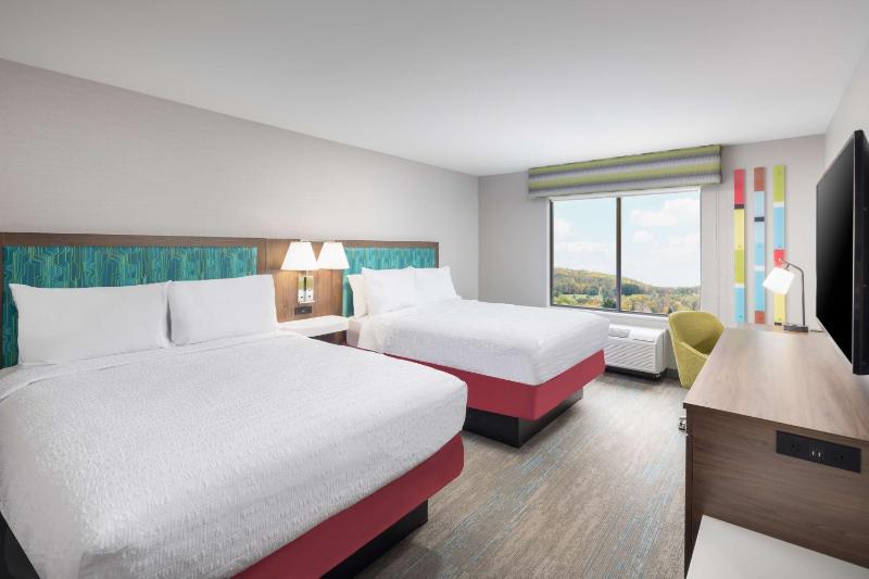 Queen Room with Two Queen Beds image 1
