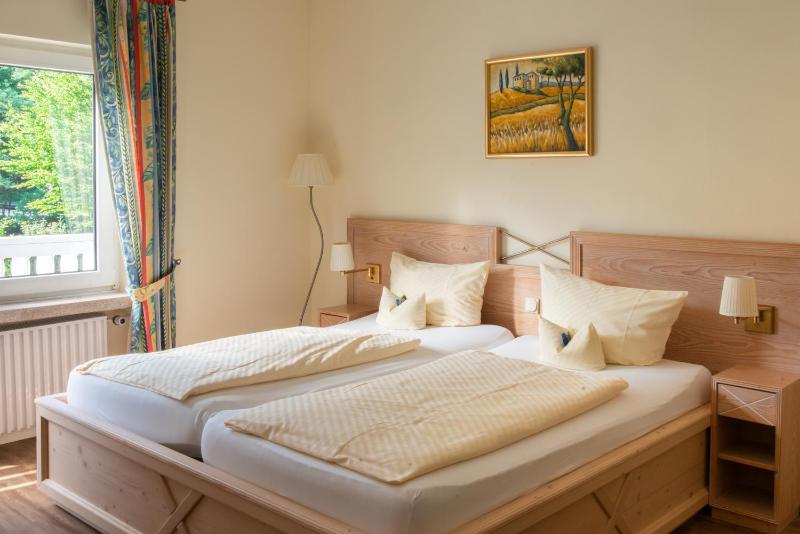 Comfort Triple Room image 4