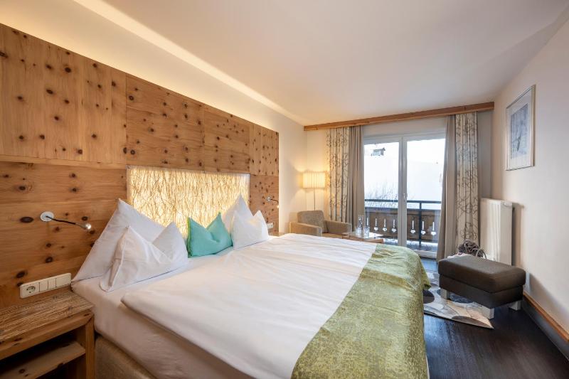 Deluxe Double Room image 1