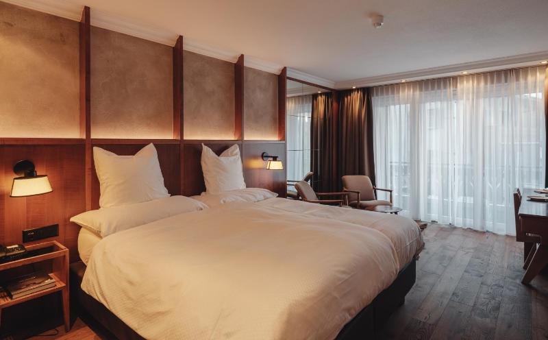 Standard Double Room image 3