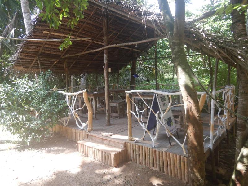 Seasons Four Jungle Treehouse - image 15