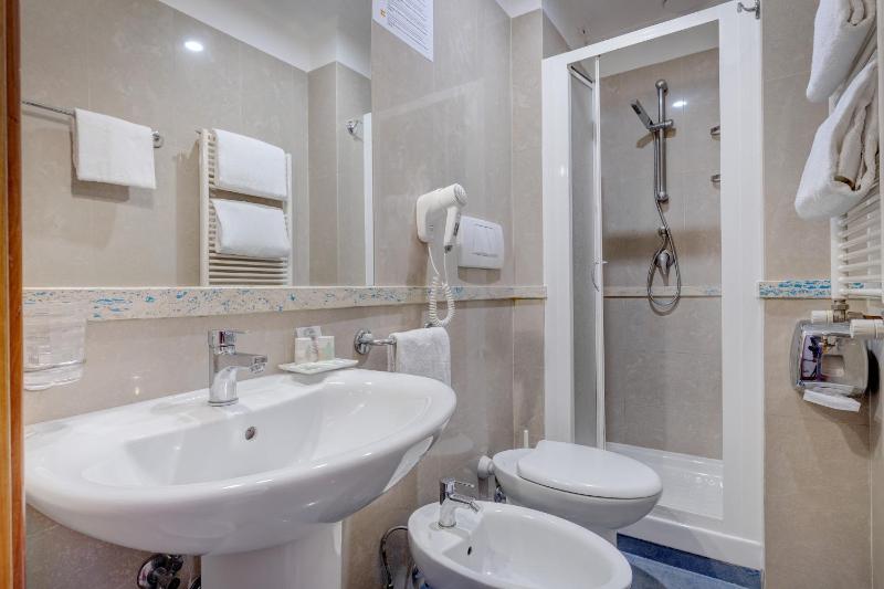 Small Double Room - French bed  image 1