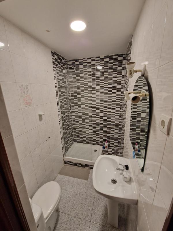 Quadruple Room with Private Bathroom image 2