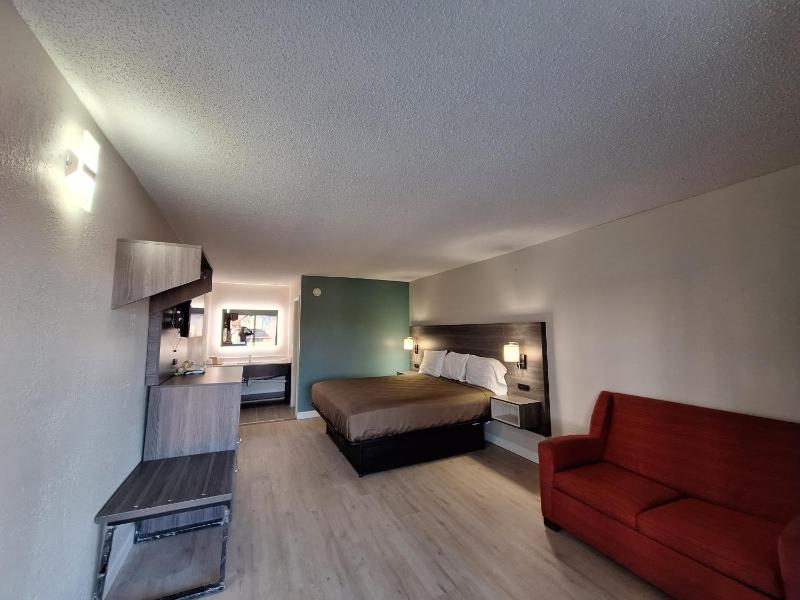King Room - Non-Smoking image 1
