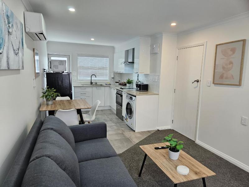 Redwood Apartments Unit 1 - image 4