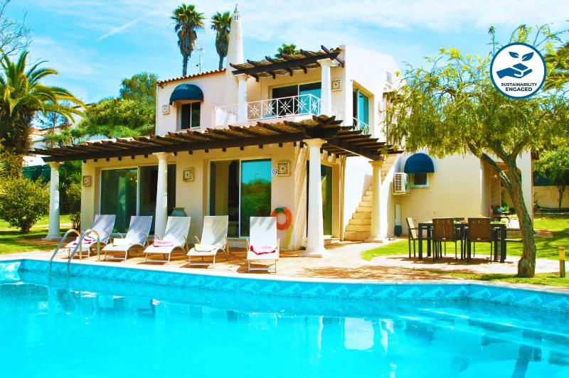Villa Bogota - Moradia acolhedora com piscina aquecível e BBQ - image 1
