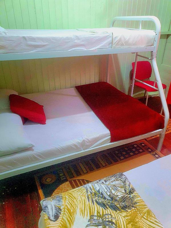 SMITH'S BNB ROOMS - image 4