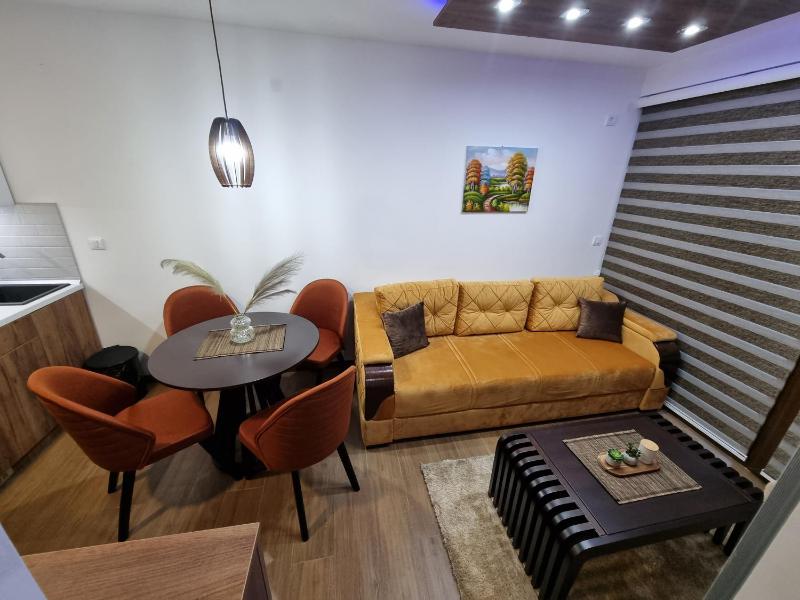 Borovi 2 Lux Apartment - image 5