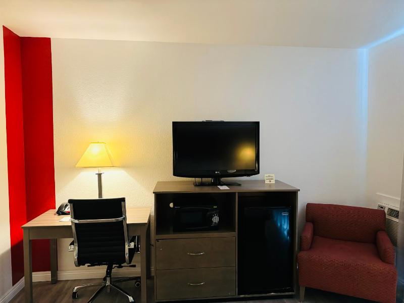King Room with Harbor View - Non-Smoking image 4