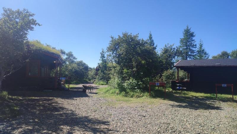 Economy cottage with Shared Bathroom image 2