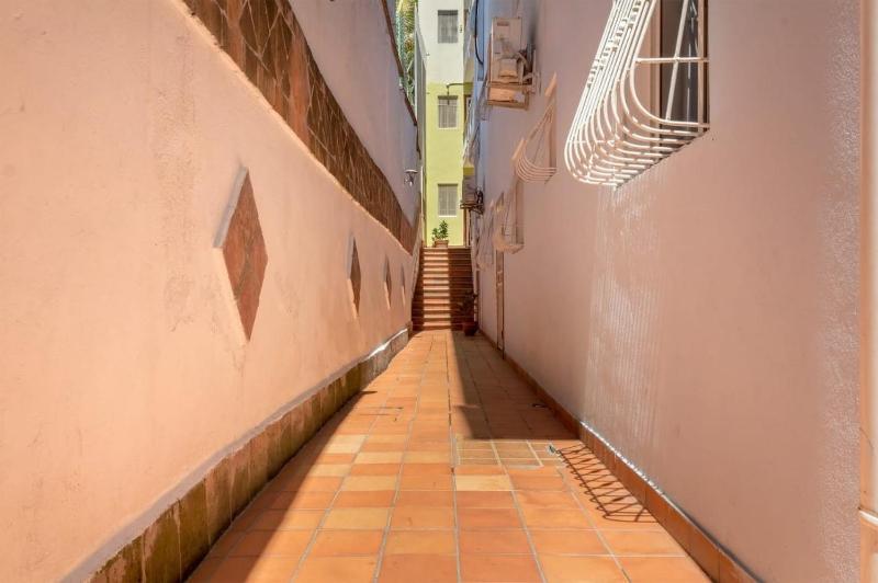 Apartamentos en la Zona Colonial - image 2