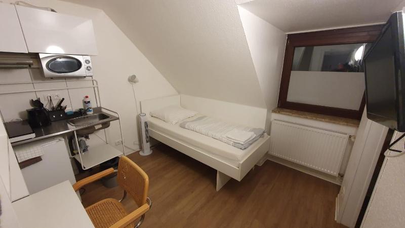 Deluxe Twin Room image 1