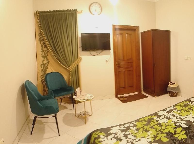 Deluxe Double Room image 4