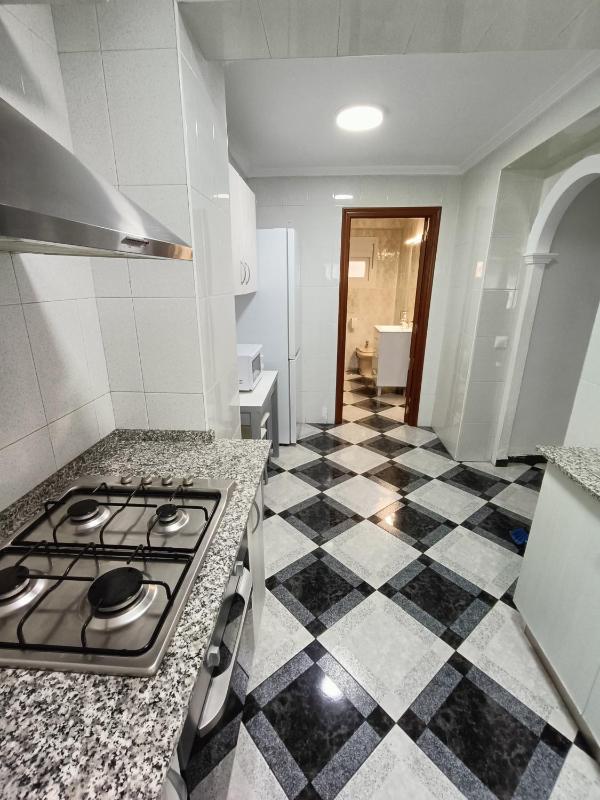 Piso calidad precio junto a la Playa. - image 11