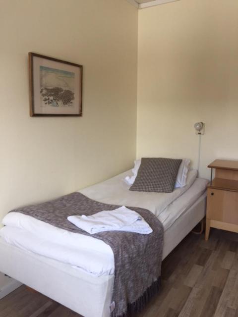 Standard Single Room image 3
