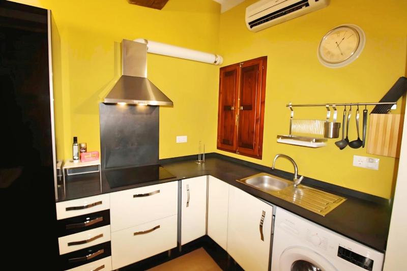 Apartamento reformado cerca de la Plaza Redonda - image 11
