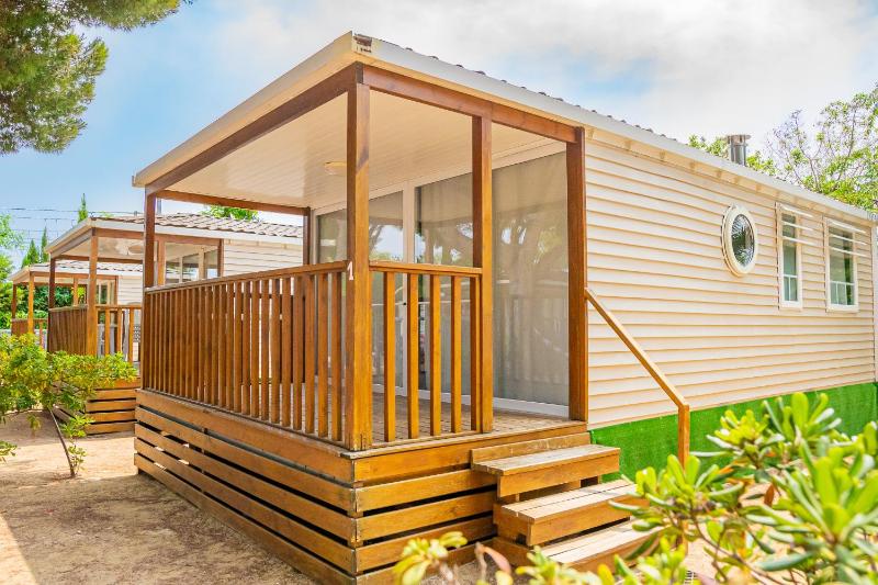 Superior Bungalow image 1