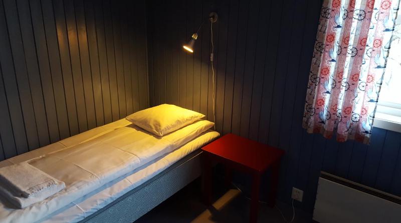 One-Bedroom Cottage with Sleeping Loft image 4